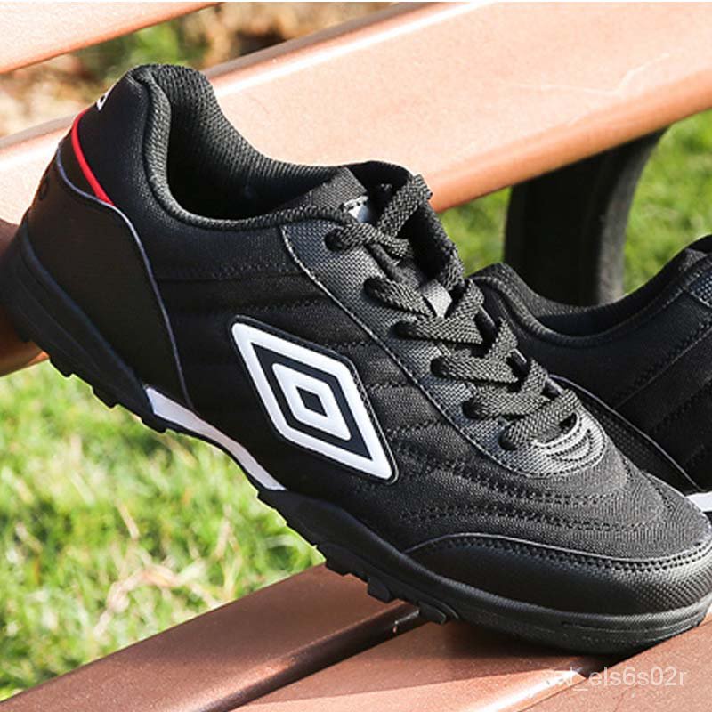 Umbro turf clearance shoes