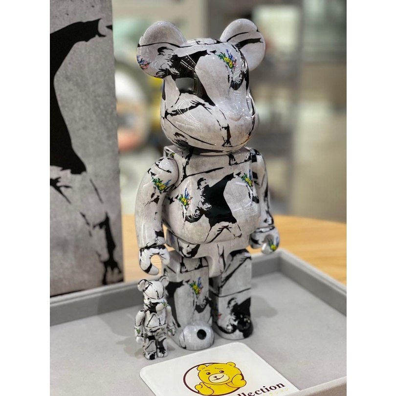その他 BE@RBRICK BANKSY FLOWER BOMBER BE@RBRICK FLOWER BOMBER 1000%BE@RBRICK FLOWER BOMBER 1000