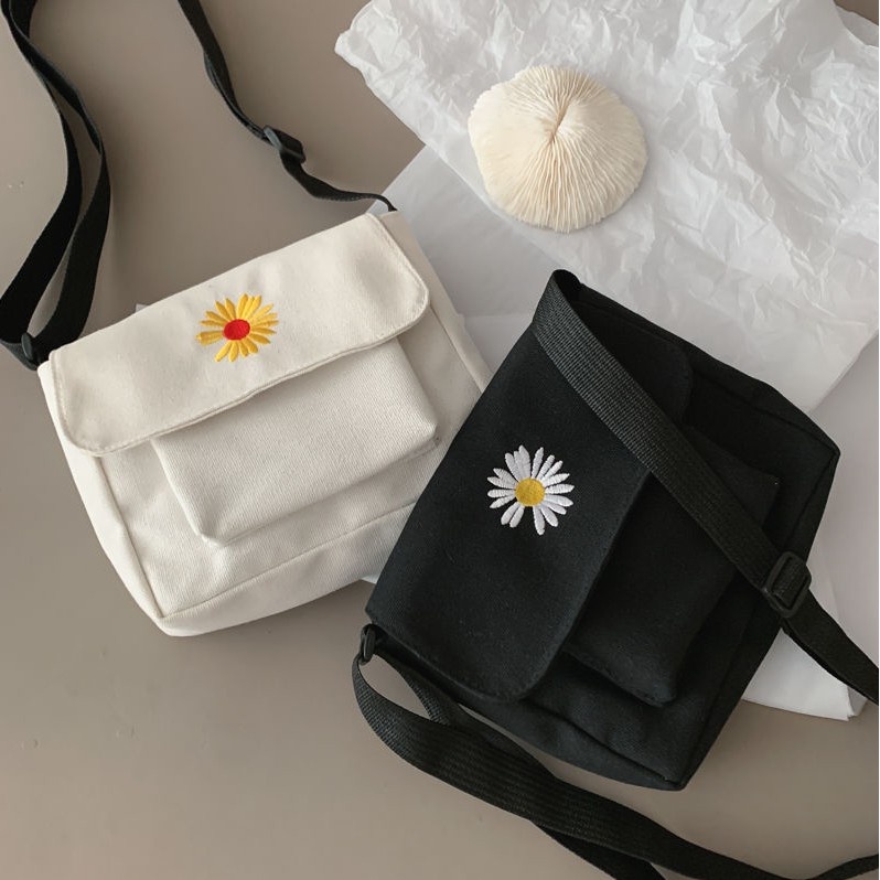 ?2022 INS Hot ?Small Fresh Canvas Shoulder Bags Chrysanthemum Embroidery Adjustable Shoulder Strap Fashion Women Sling Bag