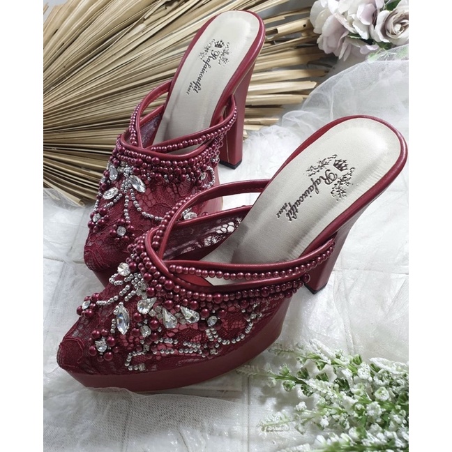 Maroon on sale wedding shoes