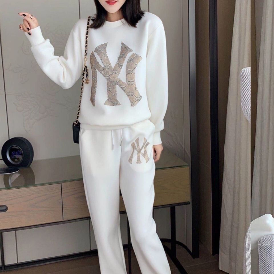 Sports and leisure suit for women 2023 spring and autumn new slim and foreign style fashion sweater loose two-piece suit for women