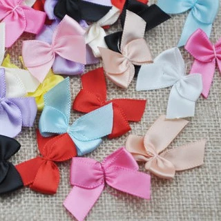 MECCANIXITY 50-Pack Mini Metallic Edge Ribbon Bows - 1 Inch, Silver Edge White, Polyester, For Crafts & Gifts