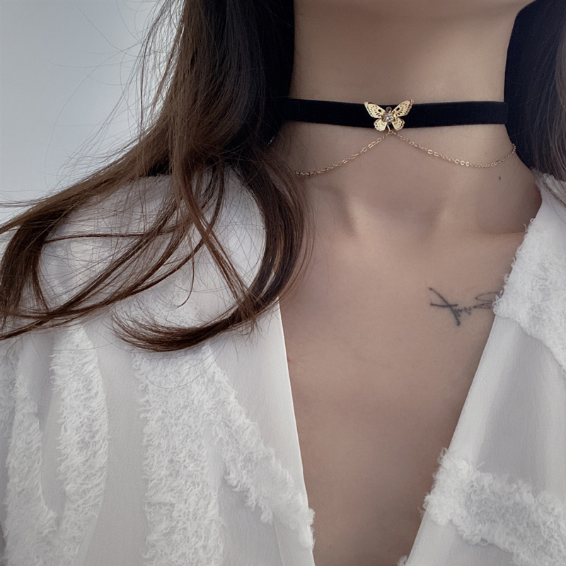 Choker with long on sale chain