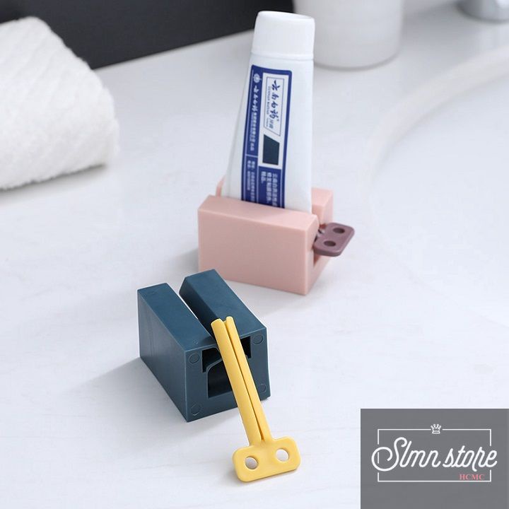 Square rotating toothpaste squeezer, economical and easy to use ...