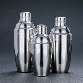  4pcs 700ml/24oz Plastic Cocktail Shaker with Scale and Strainer  Top, Clear Plastic Cocktail Shaker Bottle Wine Mixer Bottle Cocktail Tea  Measuring Jigger for Bar Party Home Use (4): Home & Kitchen