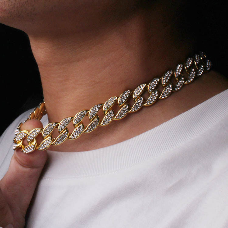 Chains on sale gold diamond