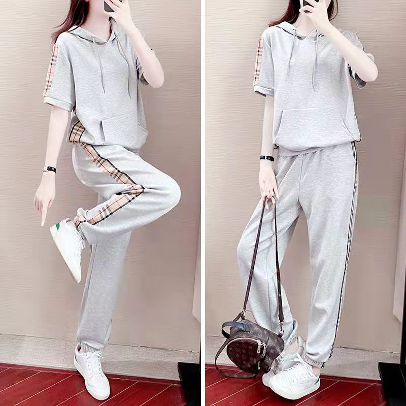 2022 New Sports Suit Fashion Loose Short Sleeve Hooded Vests Casual Two-piece Set Women