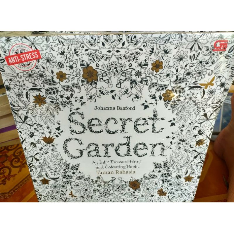 Secret GARDEN An Inky Treasure Hunt and Coloring Book Secret GARDEN