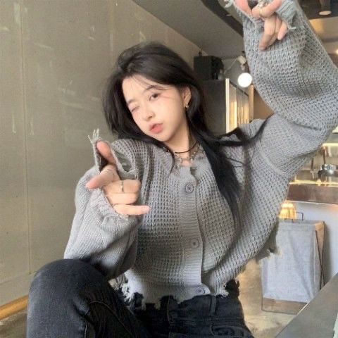 Autumn Women's Clothing 2022 New Style Korean Design Niche Tassel Light Gray Short Sweater Cardigan Loose Slim-Fit