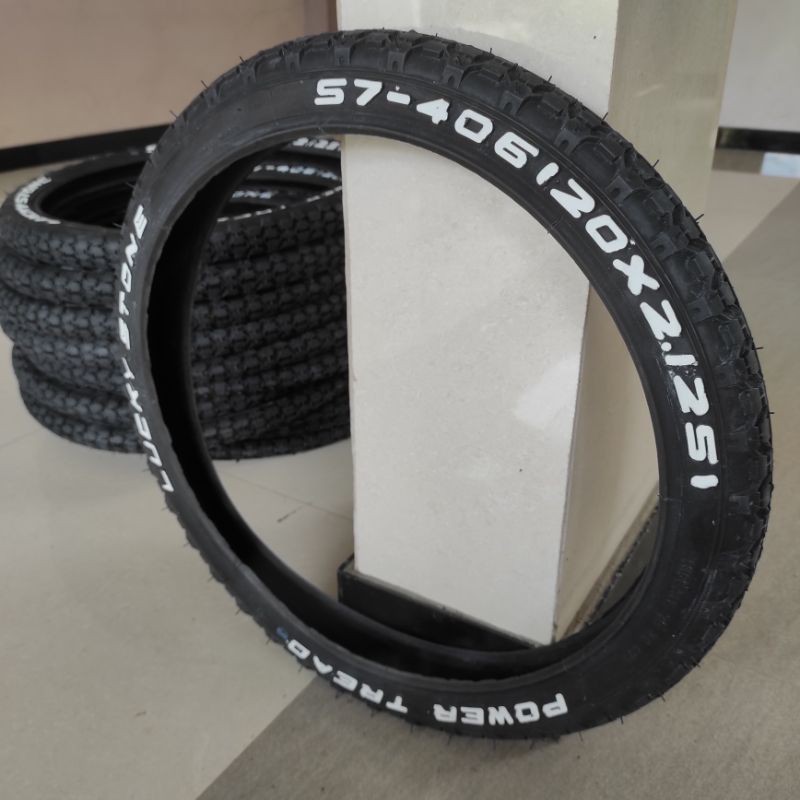 20x2 5 bike tire