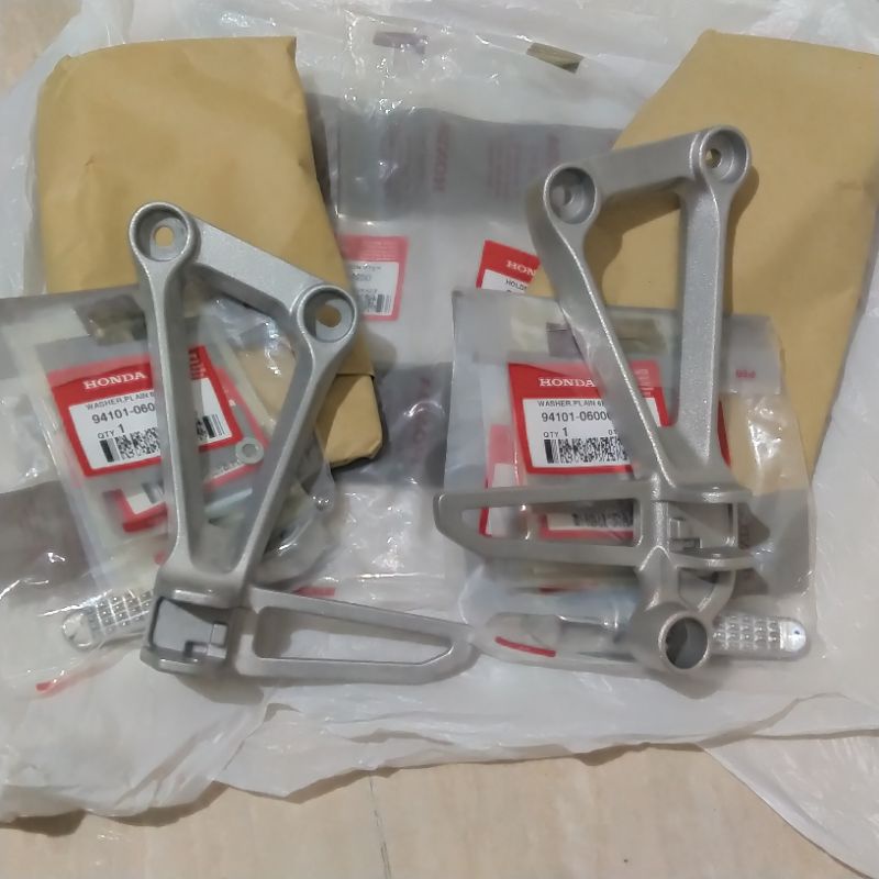 Postep step step foot step Cbr150 Thailand pellor set original Honda ...