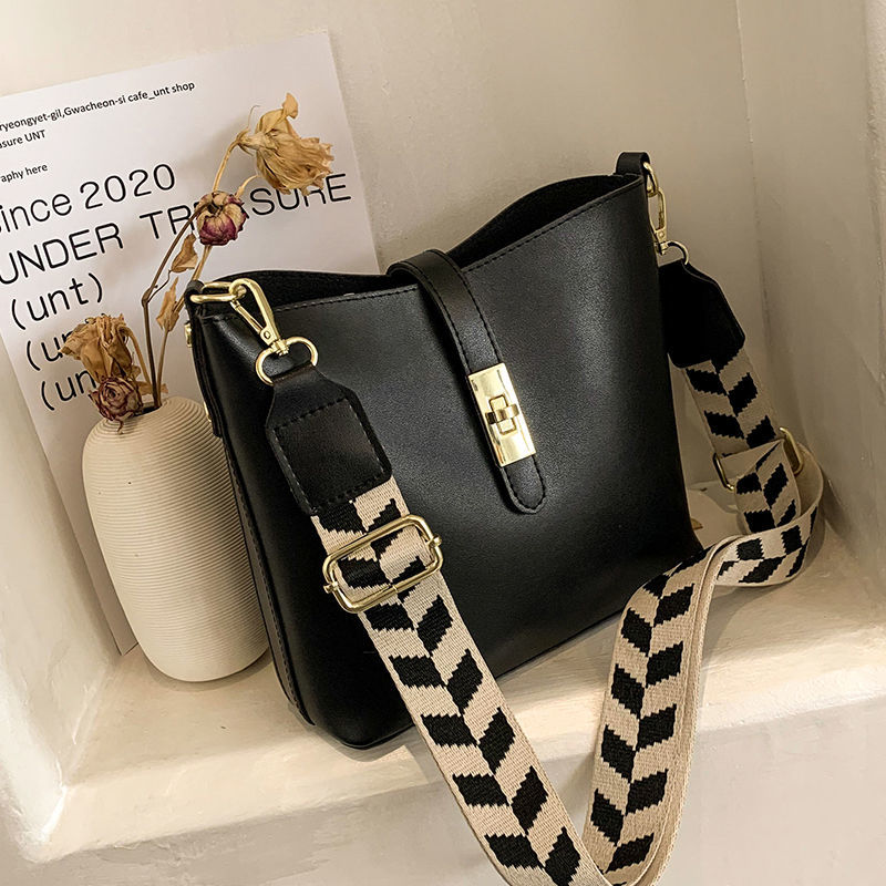 MKJ Portable Bucket Bag for Women's 2023 New Fashion Versatile Shoulder Bag  With Premium Leather Oblique Straddle Bag