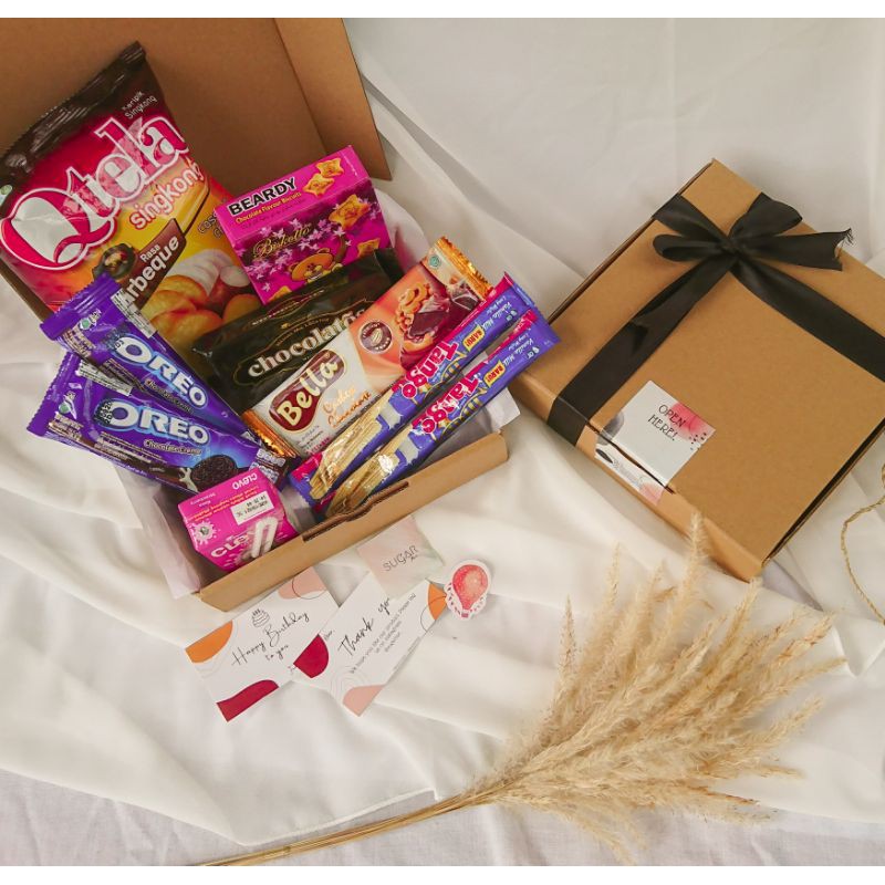 Snack box / Gift box / New Size / Hampers box / Snack | Shopee Singapore