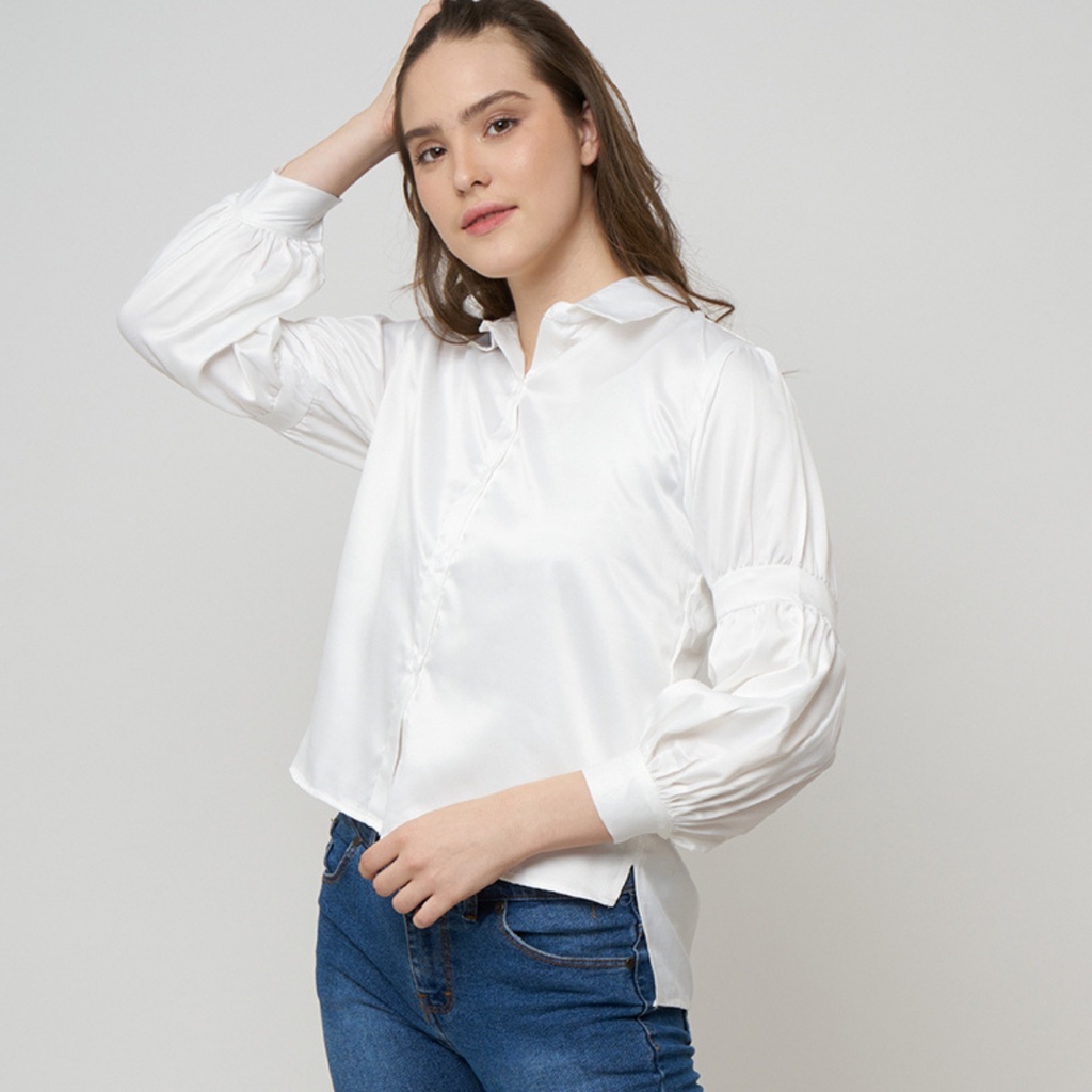 Monellina 214228 Kemeja Satin Wanita Lengan Puff