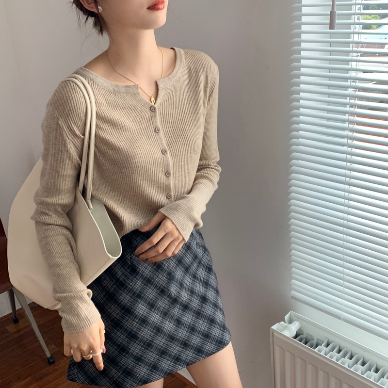 37703 Five-Color Short V-Neck Single-Breasted Knitted Cardigan Slim-Fit Slimmer Look Outer Knitwear Women's Top Mint Beauty Clothing