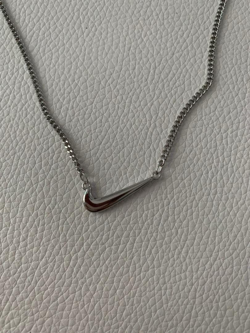 Nike Swoosh Pendant Necklace 20” (Unisex) Sterling Silver - SILVER