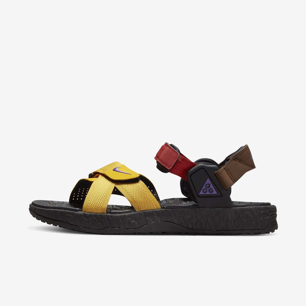 Gold nike clearance tanjun sandals