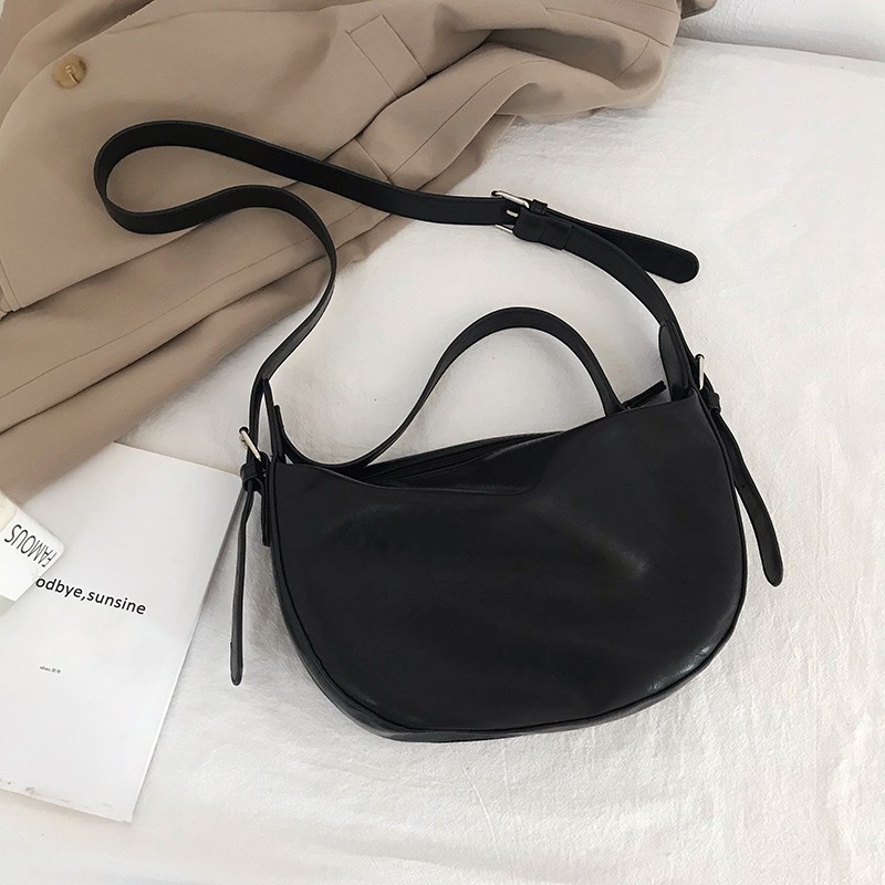 Black messenger best sale bag ladies