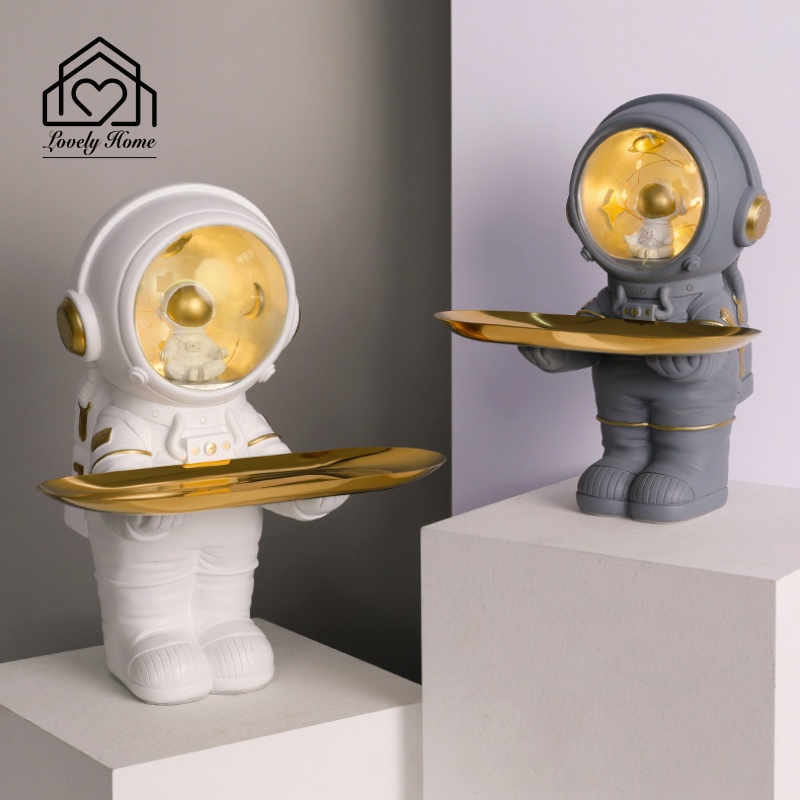 Factory direct sales Entrance key storage decoration with light spaceman astronaut tray resin decoration