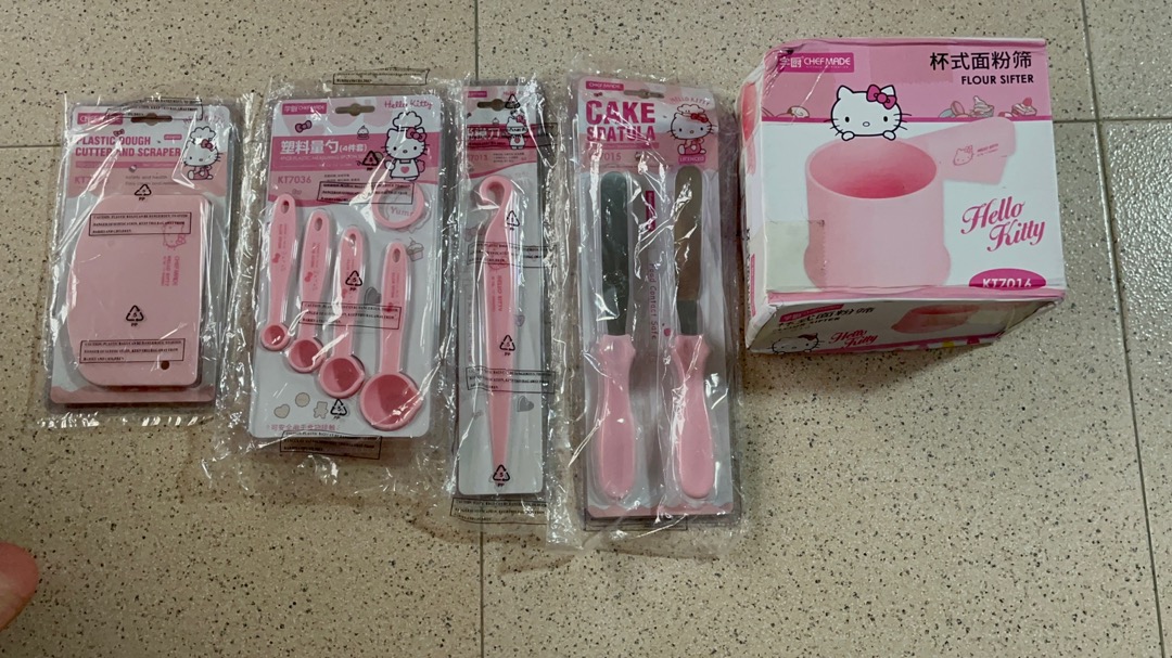 CHEFMADE Hello Kitty Kitchen Aid Food Grade PP Plastic Scraper Pink Ba –  Hello Kitty Camp