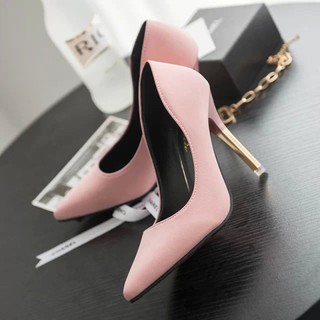 Matte hot sale black heels