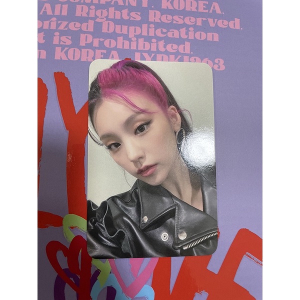 【SG Shopee イェジ】ITZY crazy in love 公式トレカ SG Shopee イェジ】ITZY crazy in love 公式トレカ