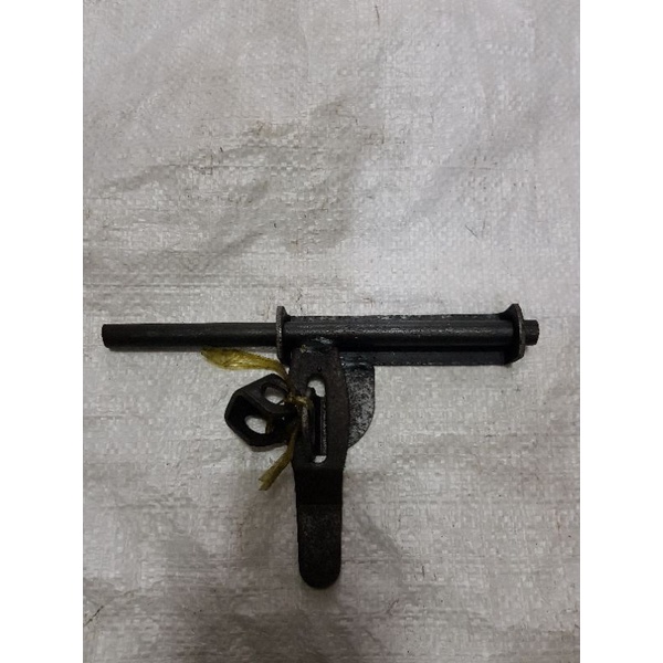 WELDING DOOR LATCH 7-1/2