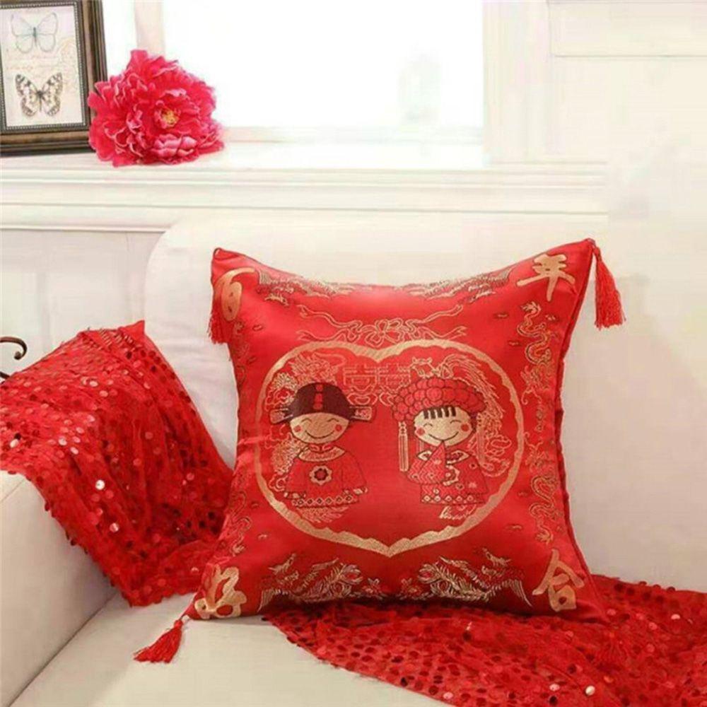 Red patterned pillows hotsell
