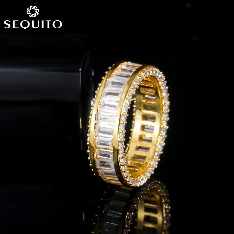 Gold round finger on sale ring