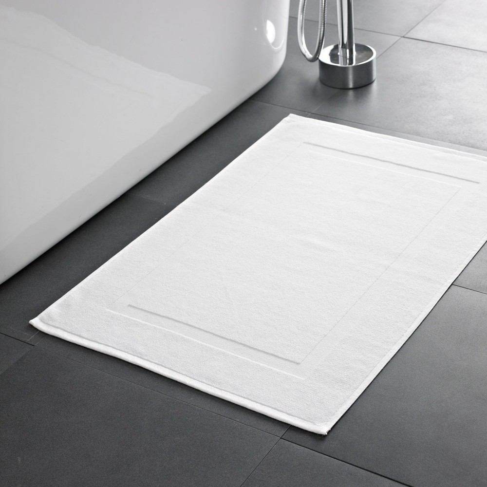 Hotel Quality Bath Mat | With In-Woven Border | 100% Cotton | Mastex ...