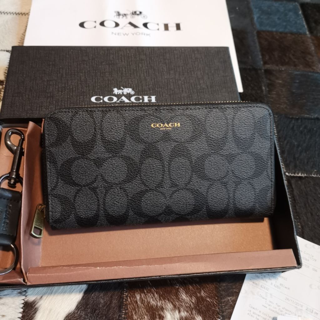 Coach store wallet sg