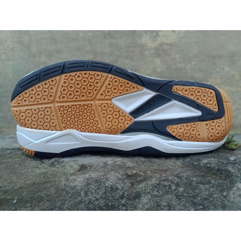 Badminton shoes clearance sole