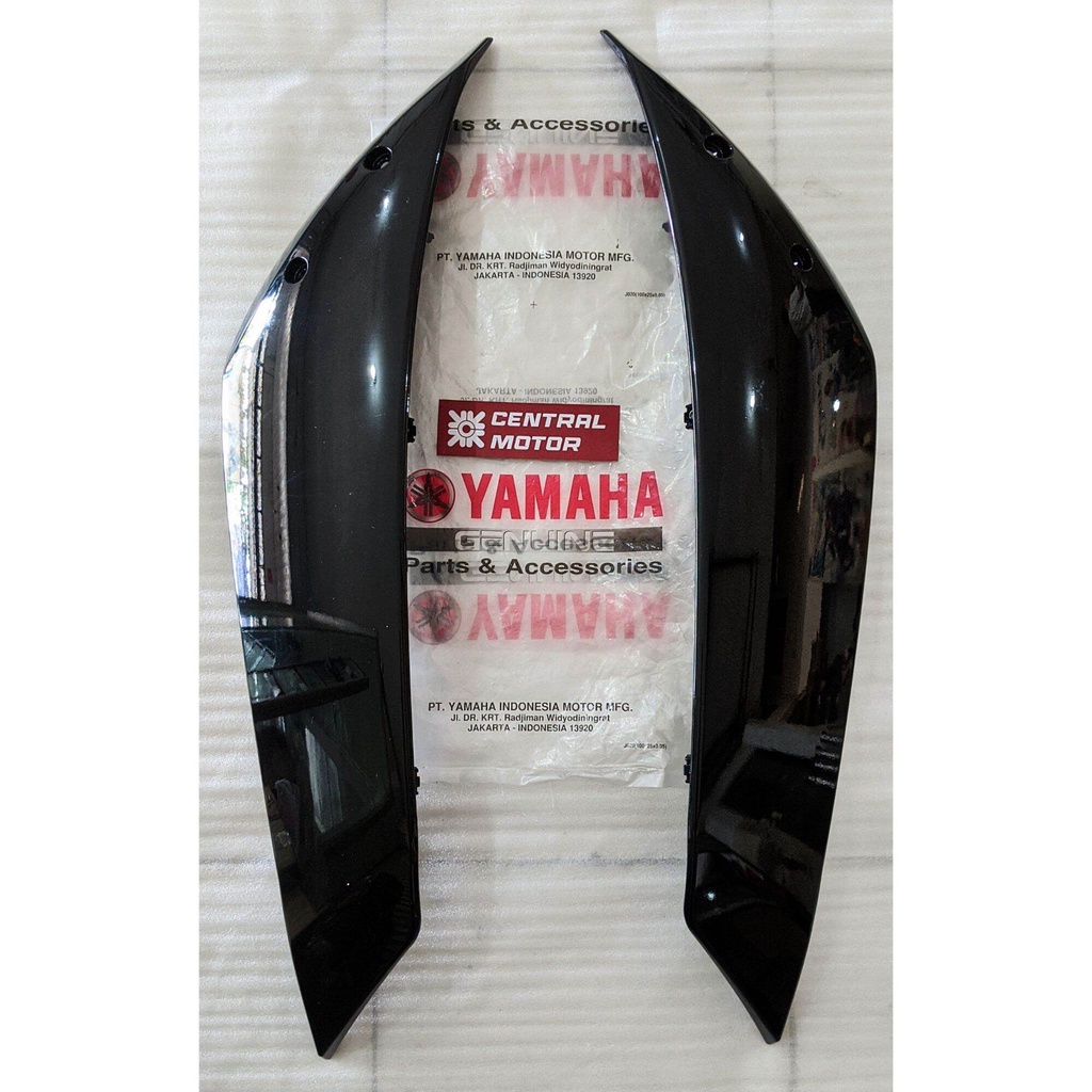 HITAM Fairing COVER SIDE PANEL FRONT WING RIGHT LEFT R15 V2 BLACK ORIGINAL ORIGINAL YAMAHA 2PK F835V 00 P3 2PK F835U 00 P3