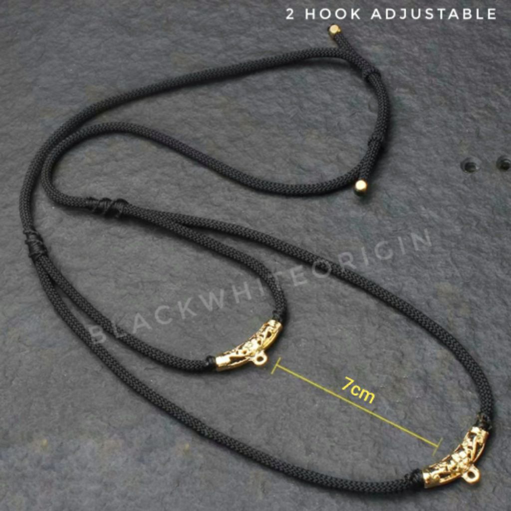 Hook Amulets 