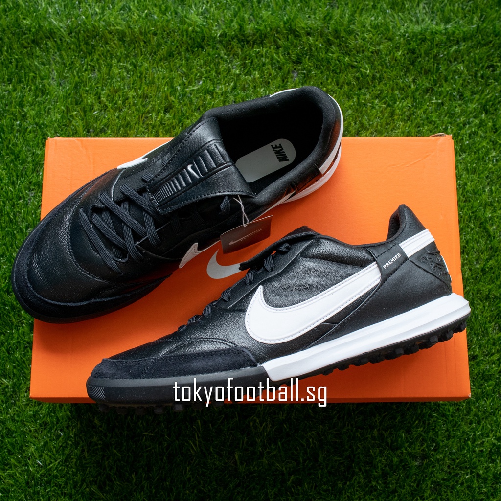 Local hot sale football shoes