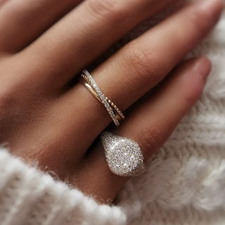 White gold pinky hot sale ring womens