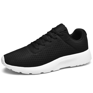 Full black sports on sale shoes