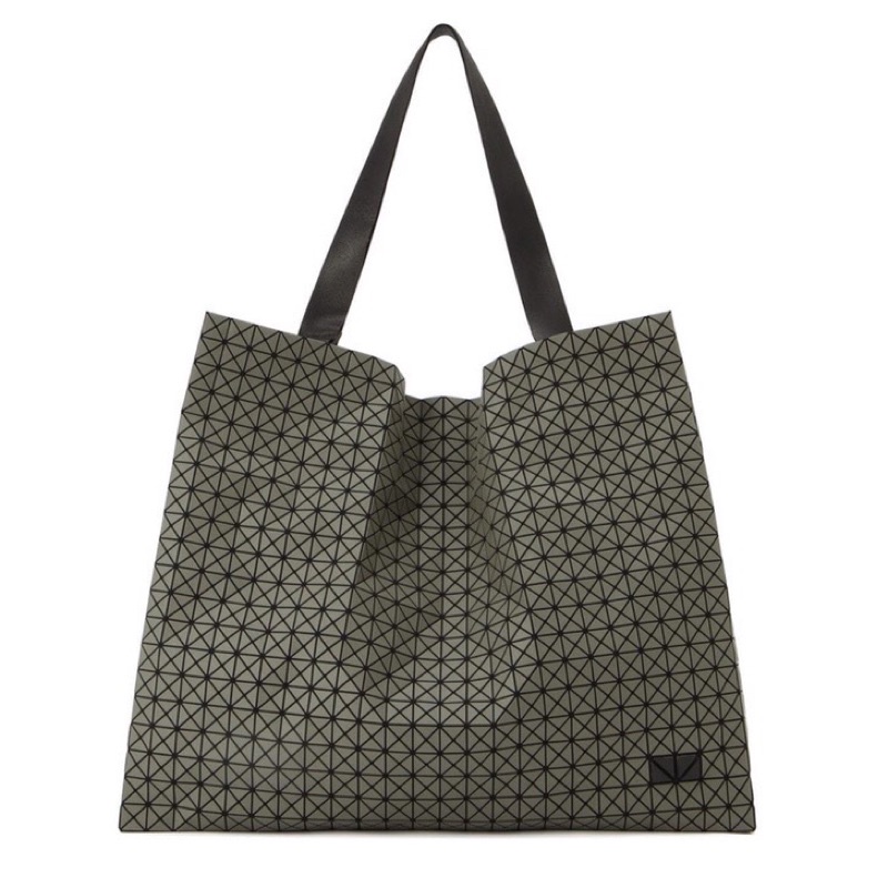 Issey Miyake Bao Bao Kuro Cart(Comes with 1 Year Warranty