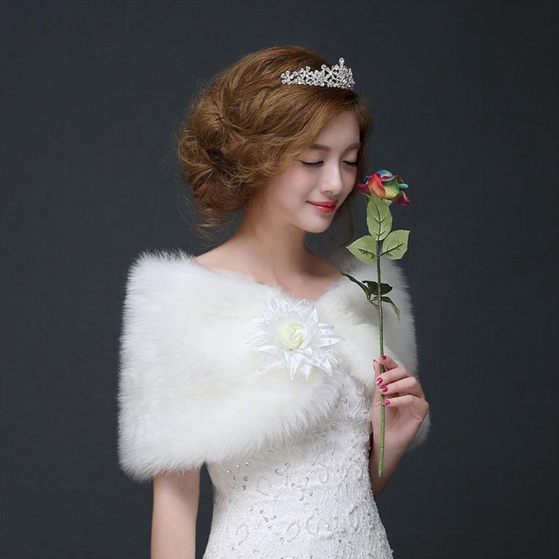 White fur deals shawl wedding