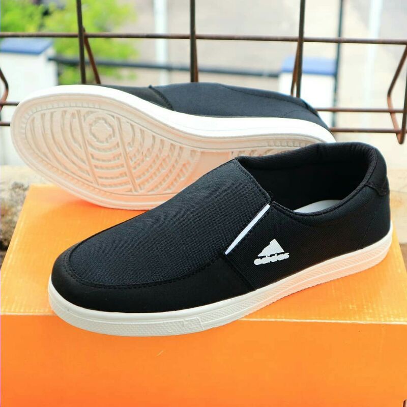 Men's SLIP ON Shoes Casual Casual Shoes | Shopee Singapore