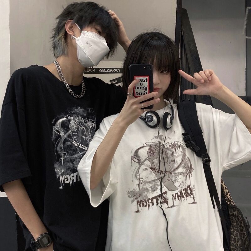 Summer Korean vintage pattern tops print trend Unisex Korean casual oversized shirt Men's black and white short-sleeved T-shirt Street hip-hop style clothing