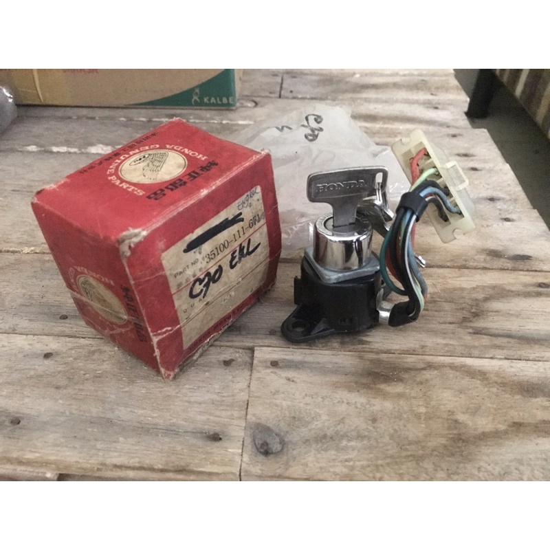 NEW STOCK Oem Type MOTORCYCLE HONDA CB CB550 CB750 Ignition Switch Keys Square E - Foto 8