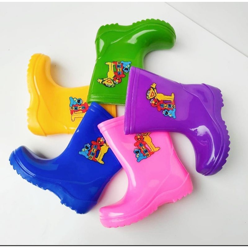 Rain boots for hot sale kids boys