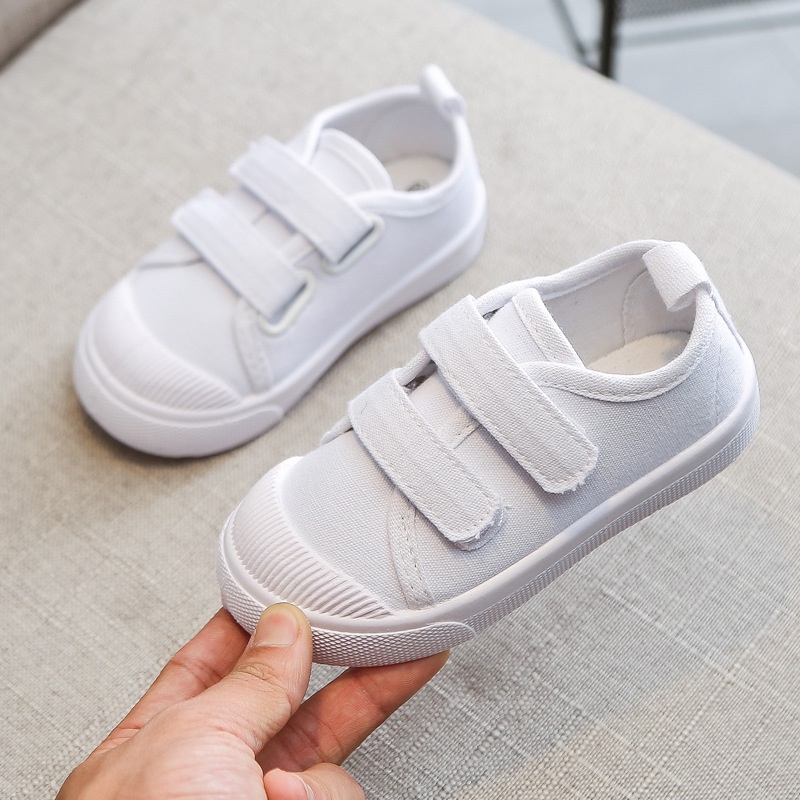 Cheap white hot sale canvas sneakers