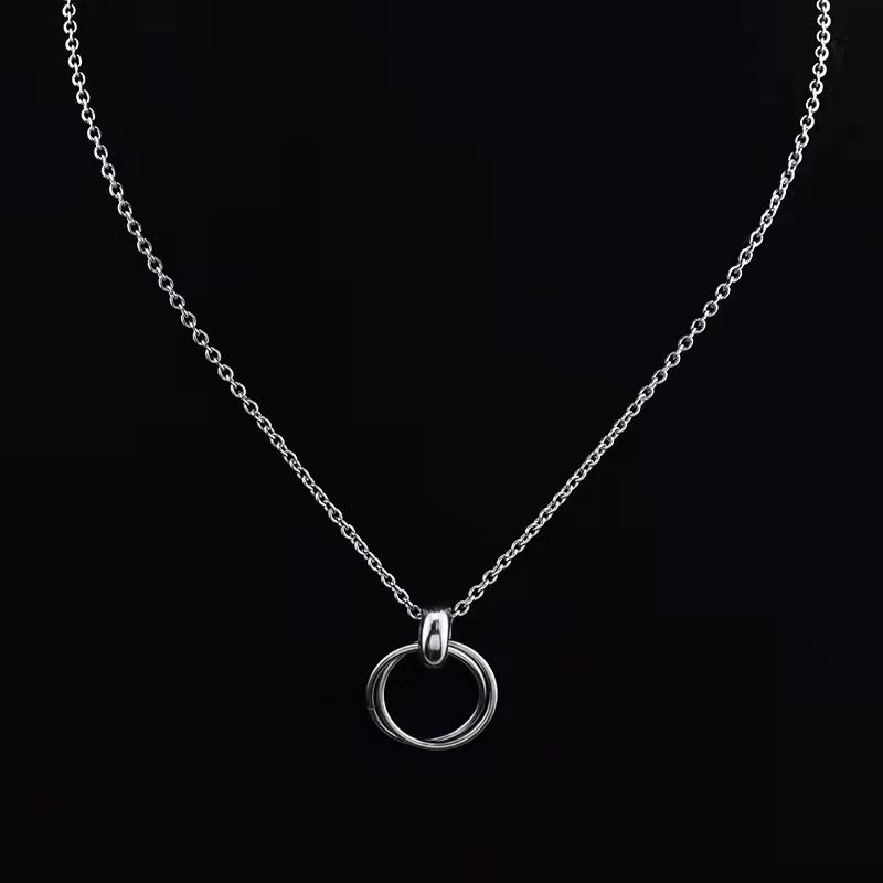 Double ring hot sale pendant necklace