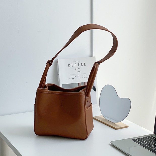 5655#??Bag women's bag hand bag  2022 Korean new fashion niche women's single shoulder bag Pu small inner bag Bucket Bag