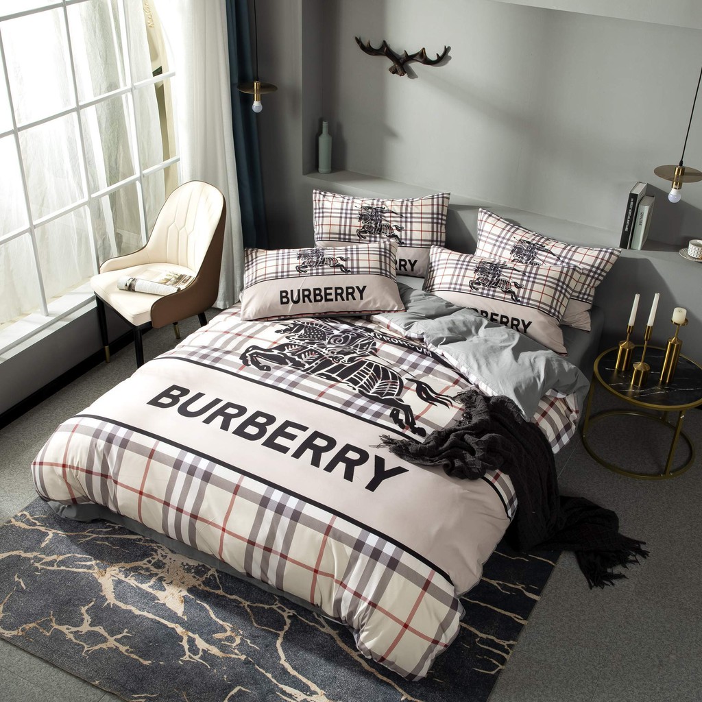 Burberry best sale quilt cover