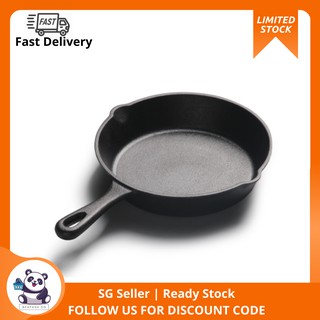 Buy wholesale 10.25/26 cm Enameled Cast Iron Skillet Frying Pan + 2 Silicone  Handle Covers
