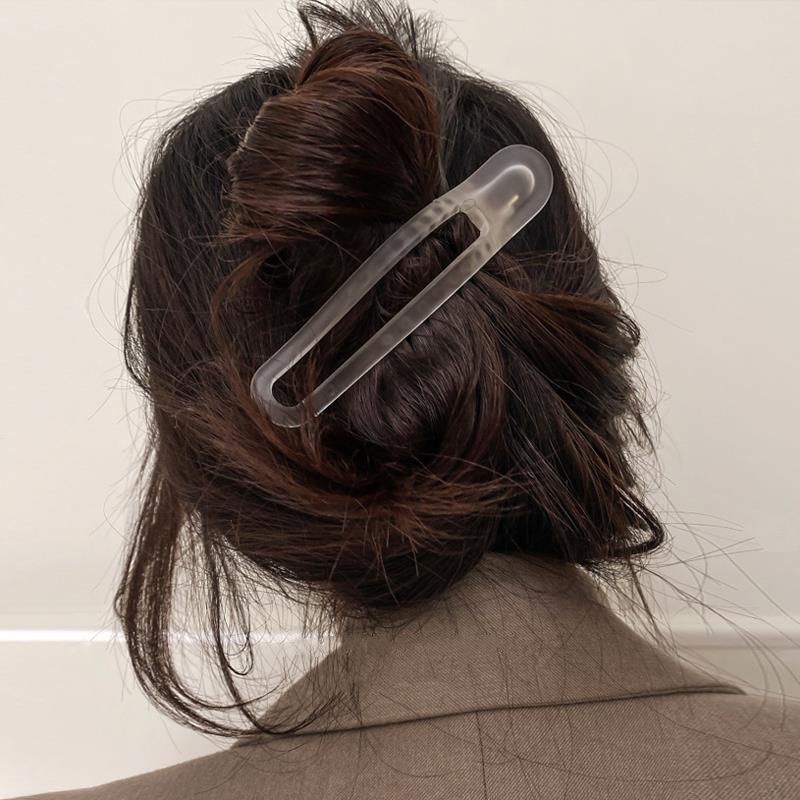 Clipping hair back on sale styles