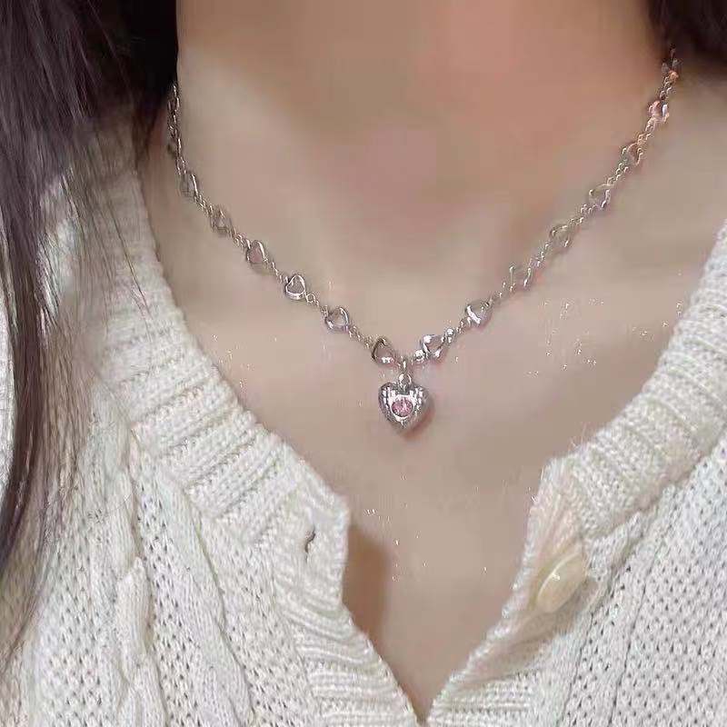 Korean Women Jewelry Alloy Silver Plated Pink Rhinestone Heart Pendant Necklace